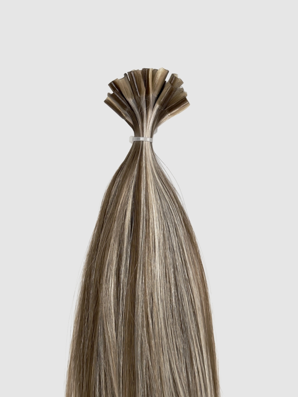 Farge M18 - Keratin extensions