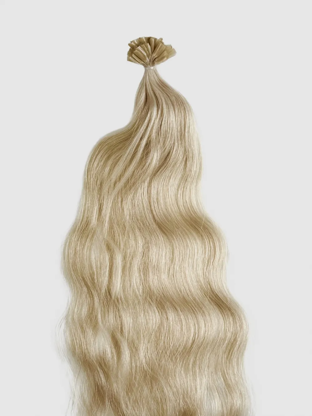 Farge Lys blond #613 - Wavy Keratin Extensions 