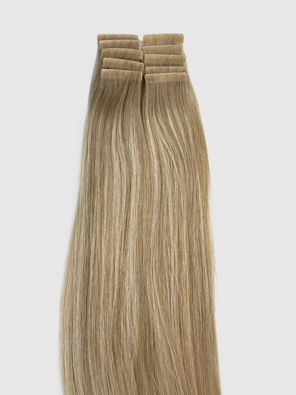 Farge C18 - Invisible Tape Extensions