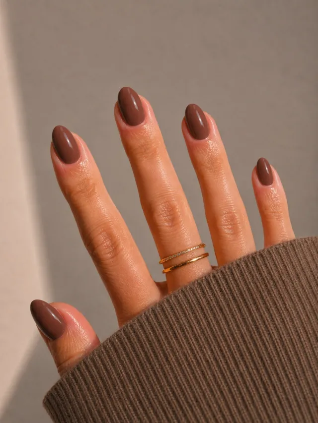 Chocolate Muse - Oval Short